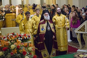 Патриарх Александрийский и всей Африки Феодор II совершил Литургию в Александро-Невской лавре 