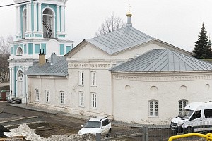 Митрополит Ферапонт возглавил Литургию в Знаменском монастыре г. Костромы