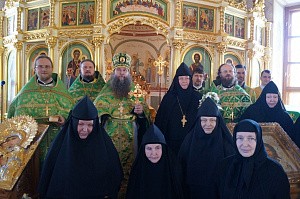 Наместник Ново-Иерусалимского монастыря передал настоятельнице Аносиной пустыни Патриаршее поздравление с днем тезоименитства 