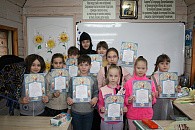 Настоятельница Рождество-Богородицкого монастыря Бреста вручила награды воспитанникам воскресной школы за участие в конкурсе рисунков «Красота Божьего мира»