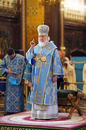 «...Сегодня наша молитва к Ней о том, чтобы Ее державный Покров простирался над Отечеством нашим, чтобы сохранялась вера православная в сынах и дочерях Церкви нашей»