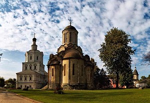 В Андрониковом монастыре Москвы установлен закладной камень памятника героям четырех войн