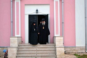 Архиепископ Сергиево-Посадский Феогност посетил Зосимову пустынь