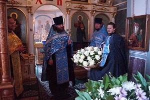 В Аносином монастыре отметили 10-летие иерейской хиротонии священника обители