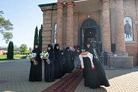 Воскресенский женский монастырь в селе Зимовенька Белгородской епархии отметил престольный праздник