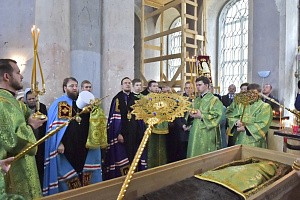 В Спасо-Суморин монастырь г. Тотьмы возвращены мощи основателя обители прп. Феодосия Тотемского