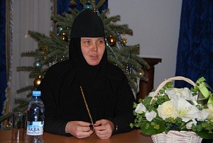 Настоятельница Марфо-Мариинской обители провела встречу с участниками лектория