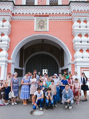 В Донском монастыре гостила группа из  Торопецкой гимназии им. свт. Тихона, Патриарха Всероссийского