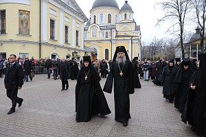 Архиепископ Сергиево-Посадский Феогност совершил Божественную Литургию в Покровском монастыре