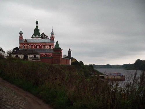 Никольский монастырь в с. Старая Ладога Никольский монастырь в с. Старая Ладога