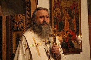 Архиепископ Сергиево-Посадский Феогност и епископ Дмитровский Феофилакт совершили Богослужение в Андреевском ставропигиальном мужском монастыре