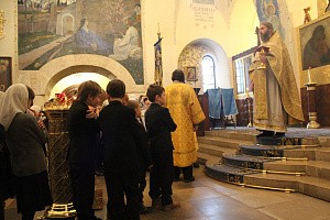 В Марфо-Мариинской обители учащиеся  Елизаветинской гимназии приняли участие в Литургии 