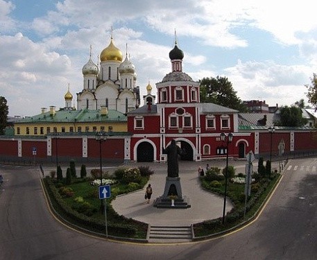 Зачатьевский ставропигиальный женский монастырь Зачатьевский ставропигиальный женский монастырь
