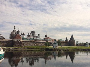 Архиепископ Феогност возглавил Литургию в Соловецком монастыре