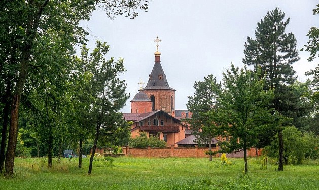 Ахтырский Свято-Троицкий мужской монастырь Сумской епархии