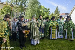 Митрополит Евсевий совершил Литургию на подворье Иоанно-Богословского Савво-Крыпецкого монастыря в г. Пскове