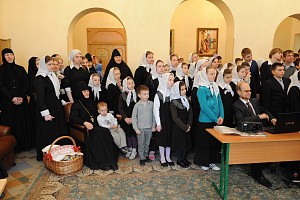 На подворье Покровского монастыря  в Троице-Лыково  состоялось Пасхальное представление