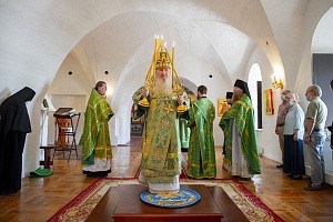Митрополит Феофан возглавил Литургию в Свияжском Успенском монастыре