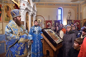Епископ Савва совершил Литургию на подворье Новоспасского монастыря  в д. Дуракове