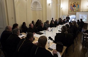 В Свято-Троицкой Сергиевой лавре состоялось открытие курсов повышения квалификации для клириков и насельников обители