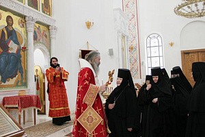 Архиепископ Феогност возглавил Литургию в Покровском Хотькове монастыре