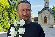 Насельник Николо-Васильевского монастыря под Волновахой получил серьезные ранения, подорвавшись на мине