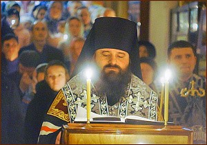 Епископ Парамон в Заиконоспасском монастыре совершил великое повечерие с каноном