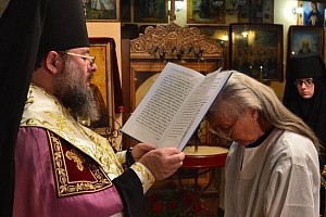 Под артобстрелом в Свято-Ольгинском женском монастыре г. Луганска  совершен монашеский постриг