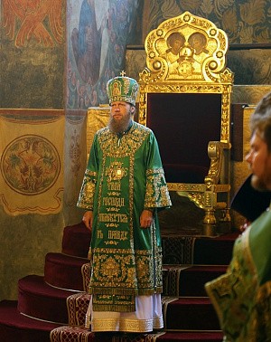 В годовщину архиерейской хиротонии епископ Воскресенский Савва совершил Литургию в Новоспасском монастыре