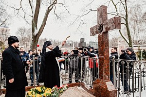 Епископ Парамон отслужил в Донском монастыре панихиду по В.О. Ключевскому