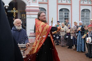 В Свято-Троицком Александро-Невском монастыре в с. Акатове отметили престольный праздник