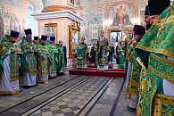 В день памяти преподобного Трифона Вятского митрополит Вятский Марк возглавил Литургию в Успенском Трифоновом монастыре Кирова