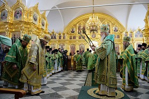 Святейший Патриарх Кирилл возглавил Литургию в новоосвященном Свято-Троицком Зосимо-Савватиевском соборе Соловецкого монастыря в день его престольного праздника