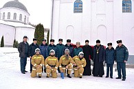В Дивногорской Свято-Успенский монастырь Воронежской митрополии передан мобильный пожарный пост