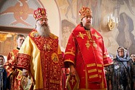 В Неделю о самаряныне митрополит Кирилл совершил Литургию в Зилантовом монастыре