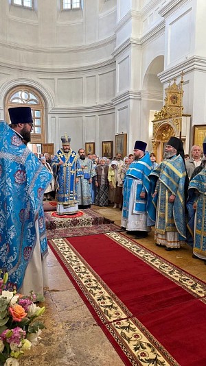 В 213-ю годовщину Бородинского сражения архиепископ Одинцовский Фома совершил Литургию в Спасо-Бородинском монастыре