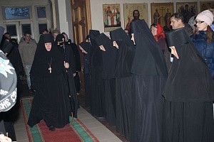 Архимандрит Савва (Фатеев) передал игумении Екатерине (Чайниковой) Патриаршее поздравление с днем тезоименитства