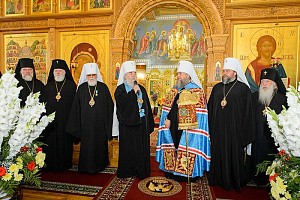 Митрополит Александр освятил храм Иверско-Серафимовского монастыря г. Алма-Аты и возглавил престольный праздник обители