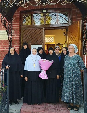 С 10-летием игуменского послушания поздравили сестры настоятельницу Браславского Пантелеимонова монастыря игумению Нику (Бурак)