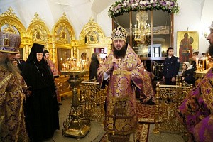 Епископ Феодор на подворье Никольского монастыря в с. Годенове Переславской епархии возглавил чествование Креста Господня