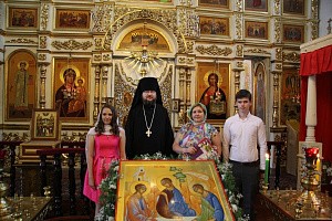 В Православной гимназии Спасо-Преображенского монастыря г. Рославля Смоленской епархии провели выпускной