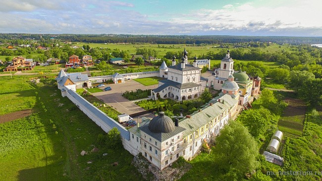 Свято-Троицкий Белопесоцкий монастырь Свято-Троицкий Белопесоцкий монастырь