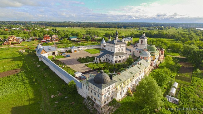 Свято-Троицкий Белопесоцкий монастырь