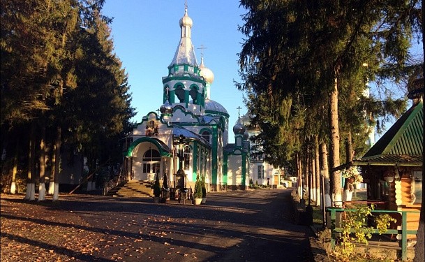 Свято-Вознесенский женский монастырь, с. Чумалево Хустской епархии Свято-Вознесенский женский монастырь, с. Чумалево Хустской епархии