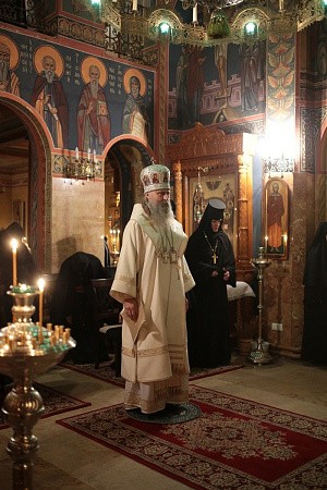 Архиепископ Феогност совершил Литургию в Зачатьевском монастыре