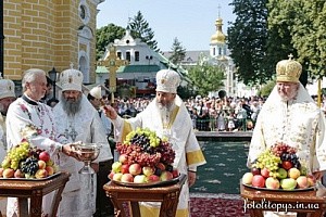 В праздник Преображения Господня Блаженнейший митрополит Киевский и всея Украины Онуфрий  совершил Литургию в Киево-Печерской лавре
