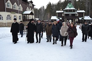 Монастырь на Ганиной Яме посетили члены Межведомственной группы по увековечиванию памяти жертв политических репрессий