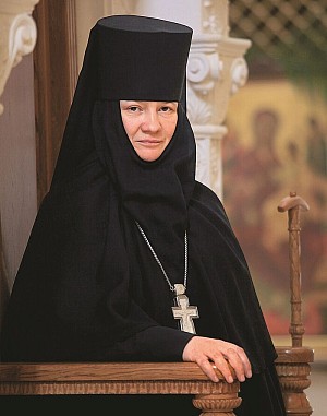Патриаршее поздравление игумении Иулиании (Каледе) с 30-летием назначения на должность настоятельницы Зачатьевского ставропигиального монастыря