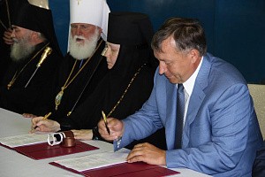 Свято-Тихвинскому Богородицкому монастырю г. Бузулука  в день его престольного праздника возвратили комплекс исторических зданий