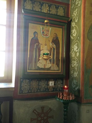 Икона «Преподобный Сергий благословляет схимонахиню Марфу на основание Богородице-Рождественского монастыря»